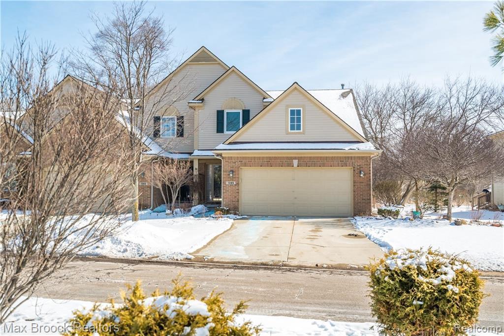 1385 Waverly Dr - Photo 1