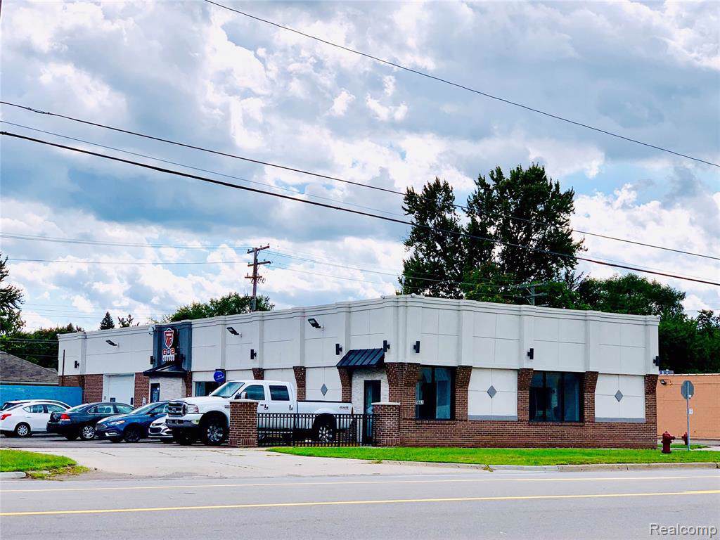 25641 Plymouth Rd - Photo 1