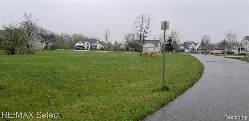 97 Shadycroft Dr - Photo 1