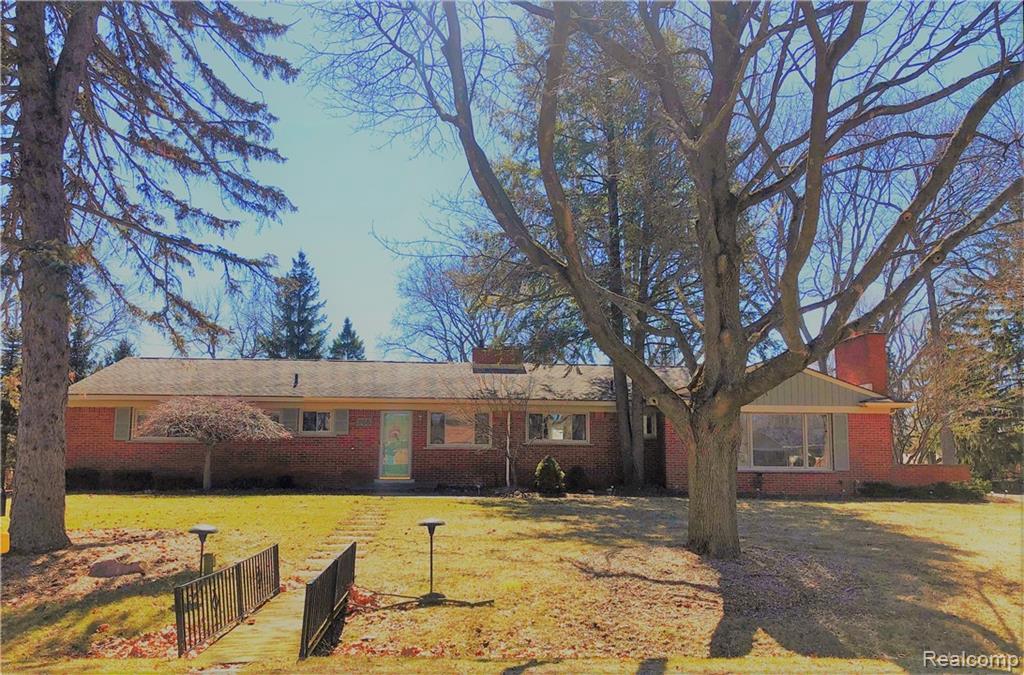 968 Reading Rd - Photo 1