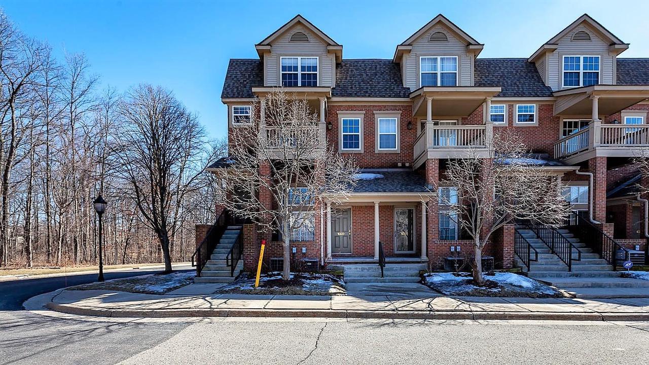 3082 Barclay Way - Photo 1