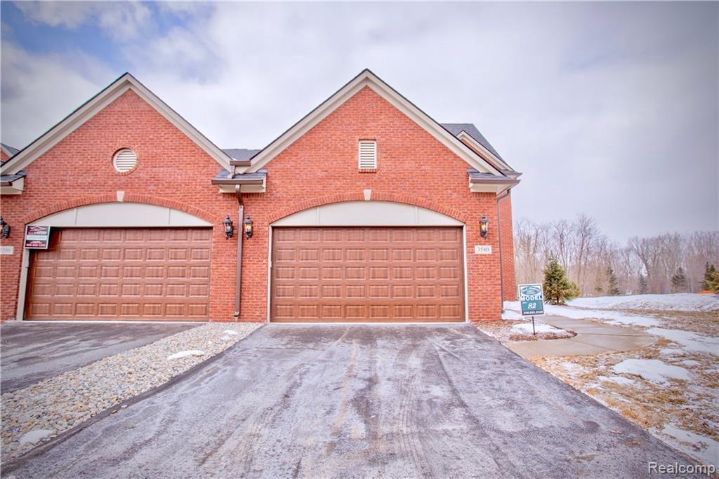3598 Bay Harbor Dr - Photo 1
