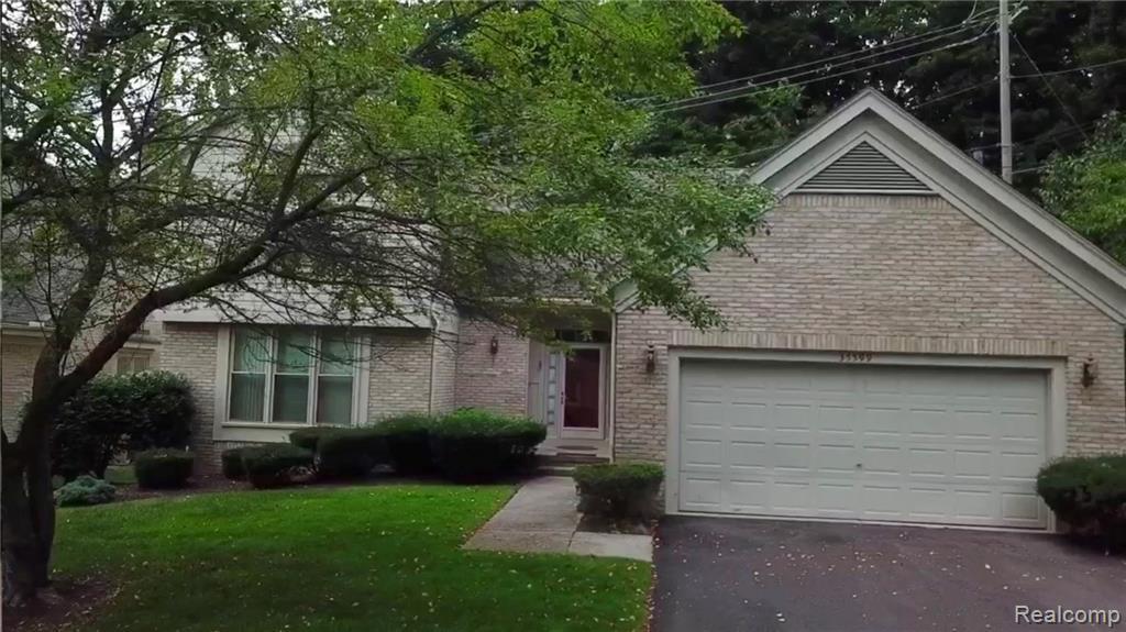 35599 Woodfield Dr - Photo 1