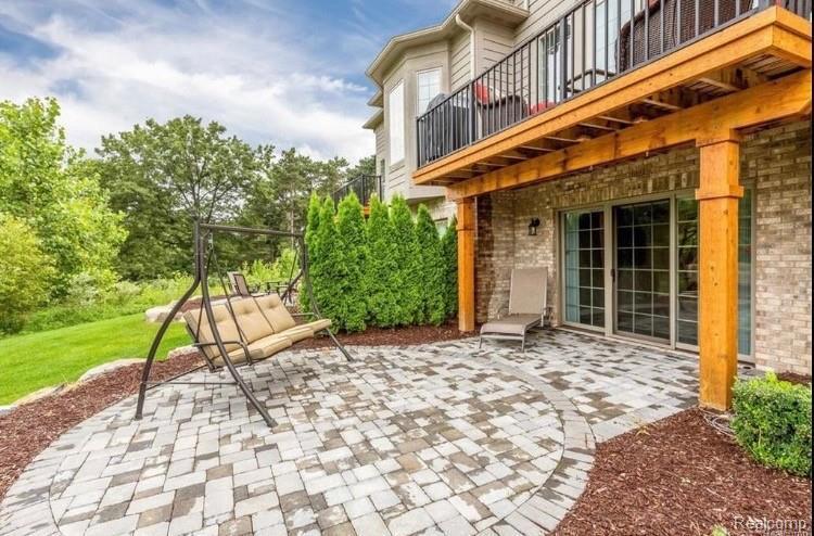 5669 Knob Hill Circle - Photo 1