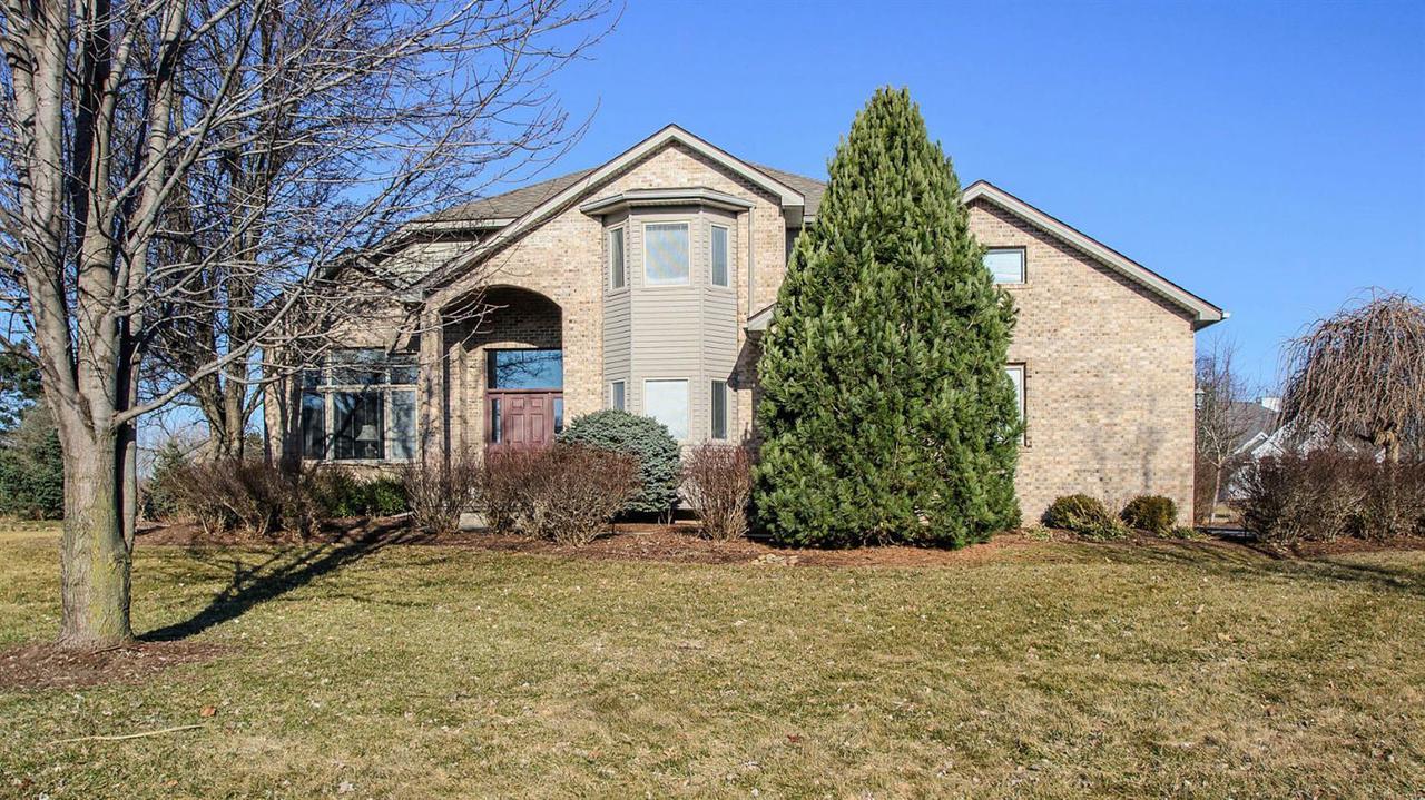 5700 Creekview Dr - Photo 1