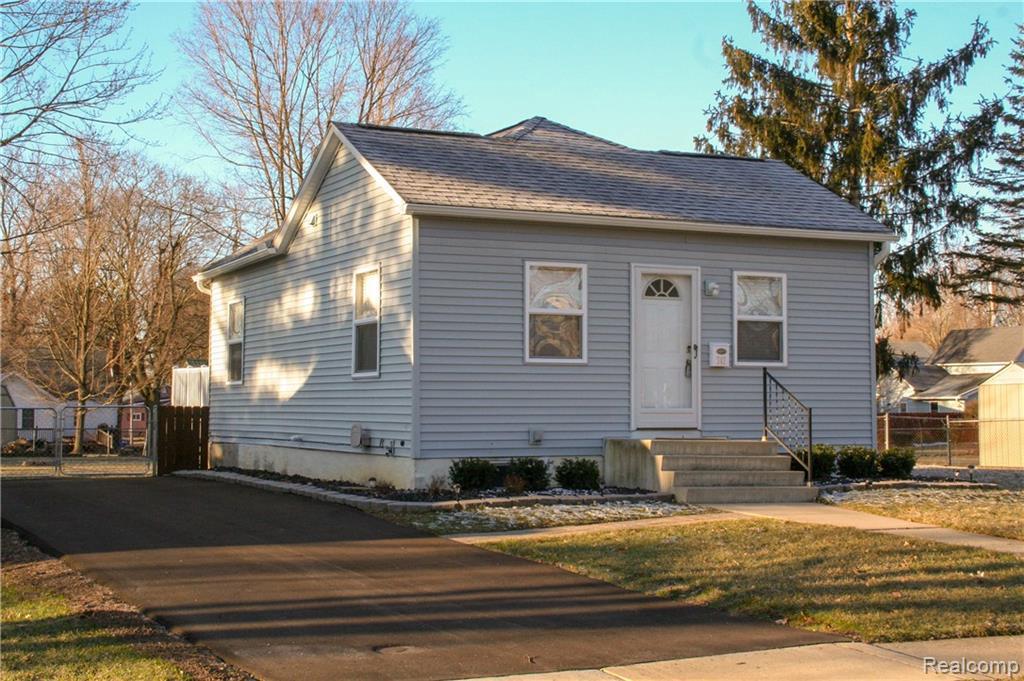 747 Company St - Photo 1