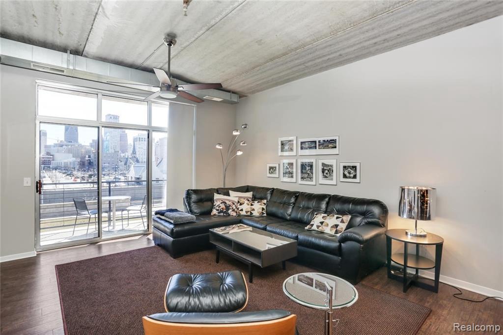 66 Winder St - Photo 1