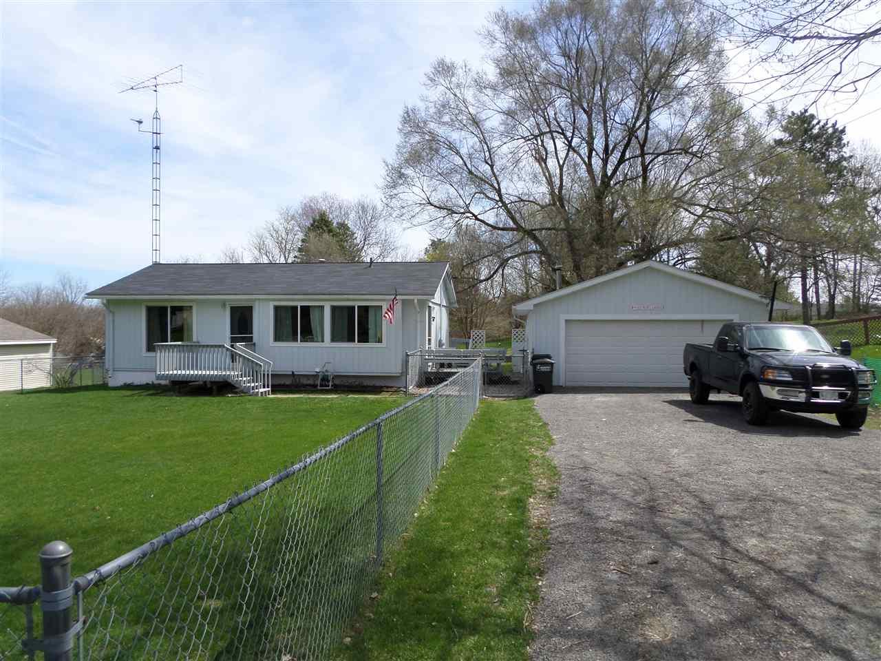 432 Skyline Dr - Photo 1