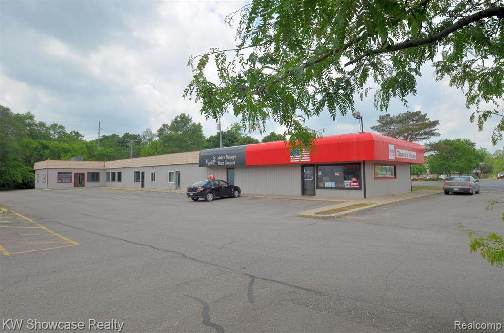 2336 Highland Rd - Photo 1