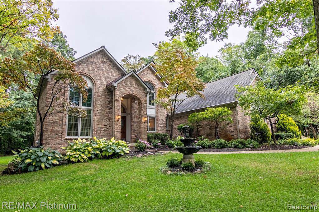 1580 Moonlight Drive - Photo 1