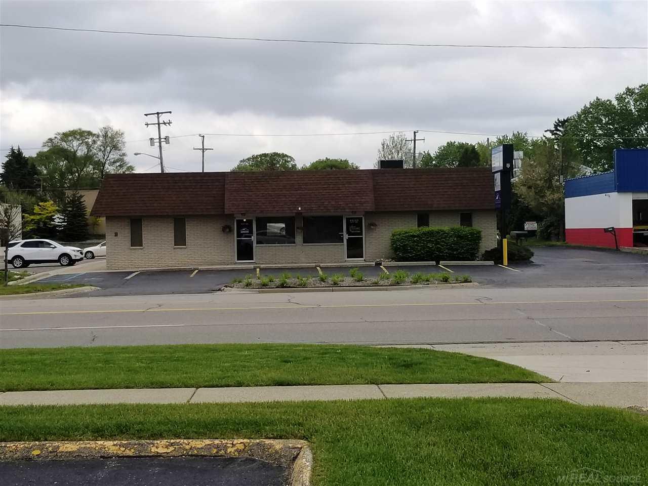 48380 Van Dyke - Photo 1