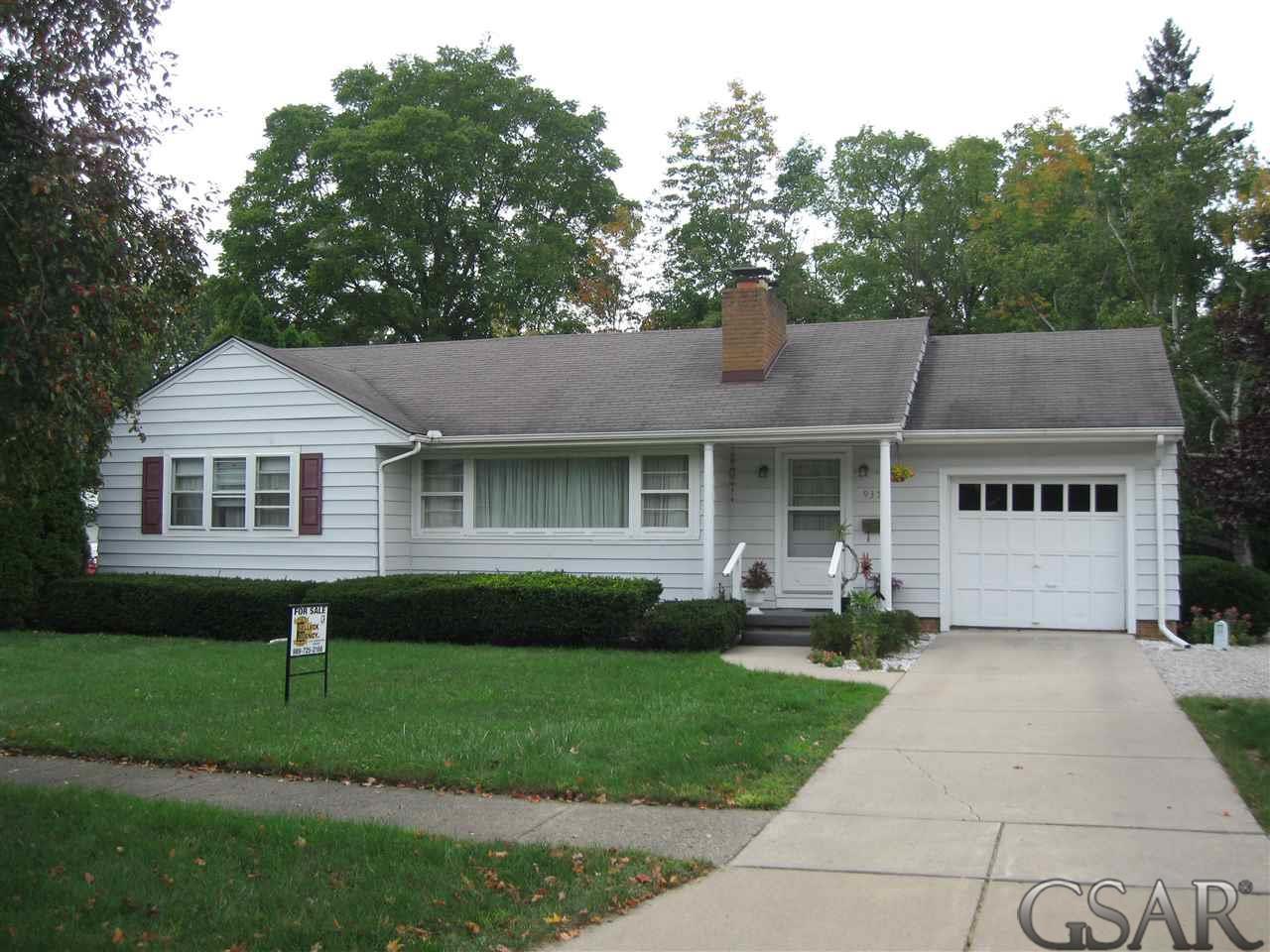 935 Park - Photo 1