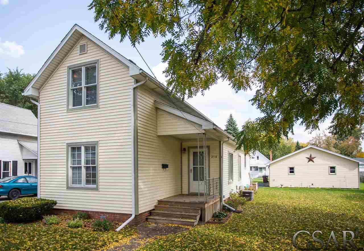 314 Dewey - Photo 1