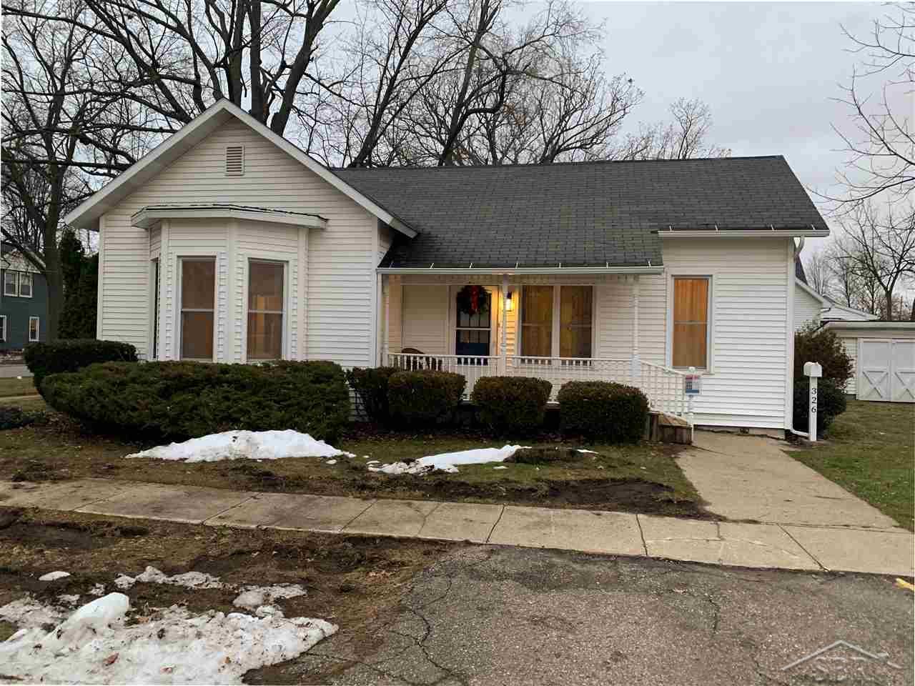 326 Saginaw St - Photo 1
