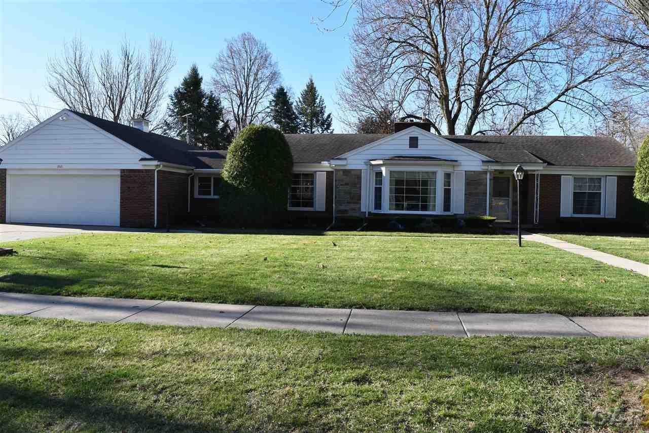 1021 Michigan Ave - Photo 1