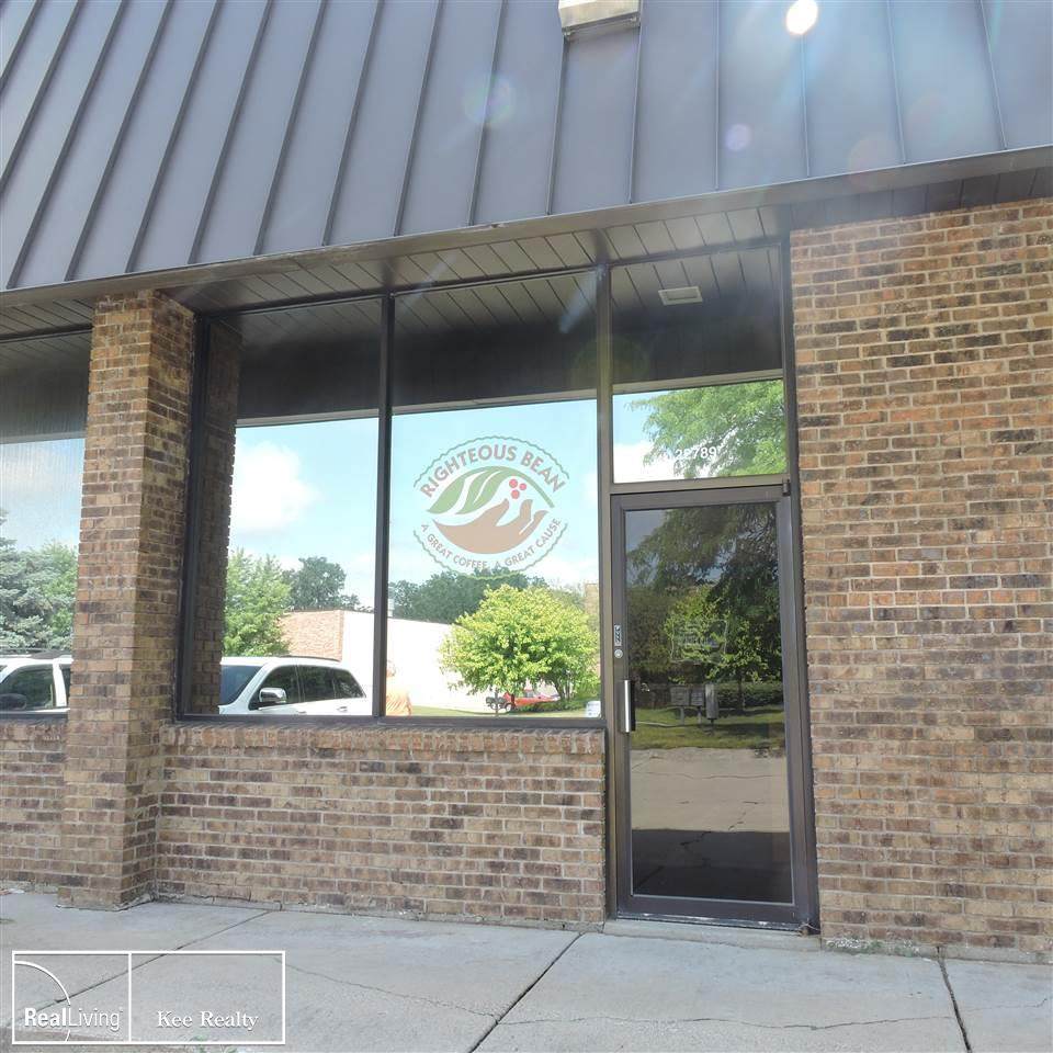 22789 Macomb Industrial - Photo 1