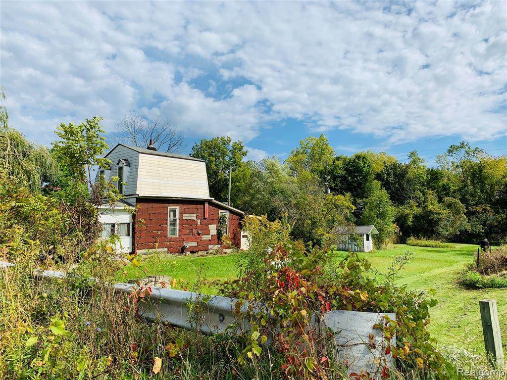 18850 Northville Rd - Photo 1