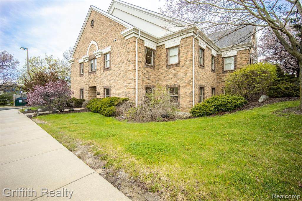 3399 Grand River Ave - Photo 1