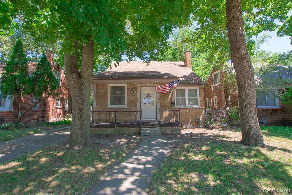 19708 Fielding St - Photo 1