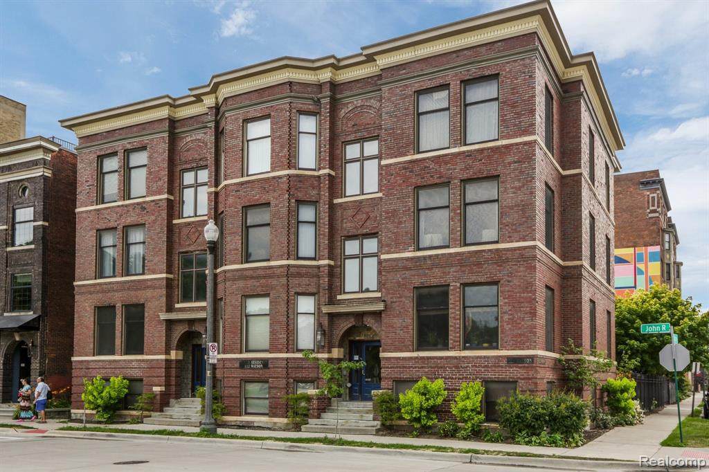 112 Watson St - Photo 1