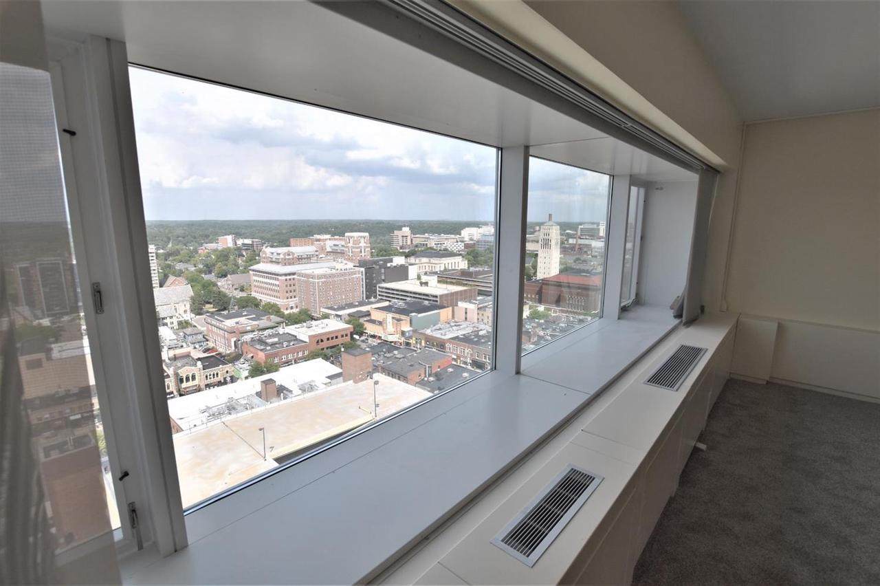 555 William St - Photo 1