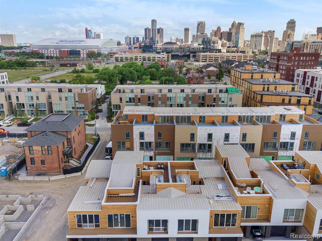 2834 John R St - Photo 1