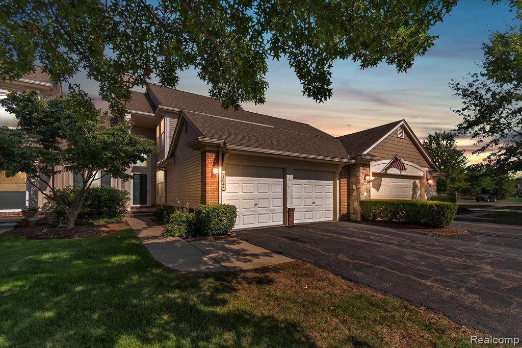 1645 Thistle Crt - Photo 1