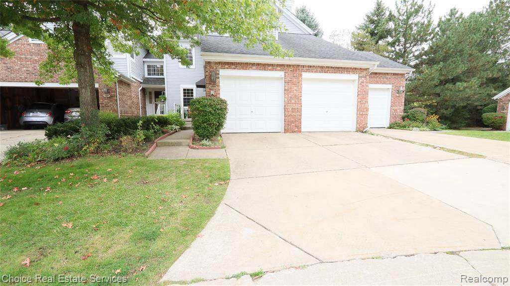 4308 Pine Ridge Crt - Photo 1