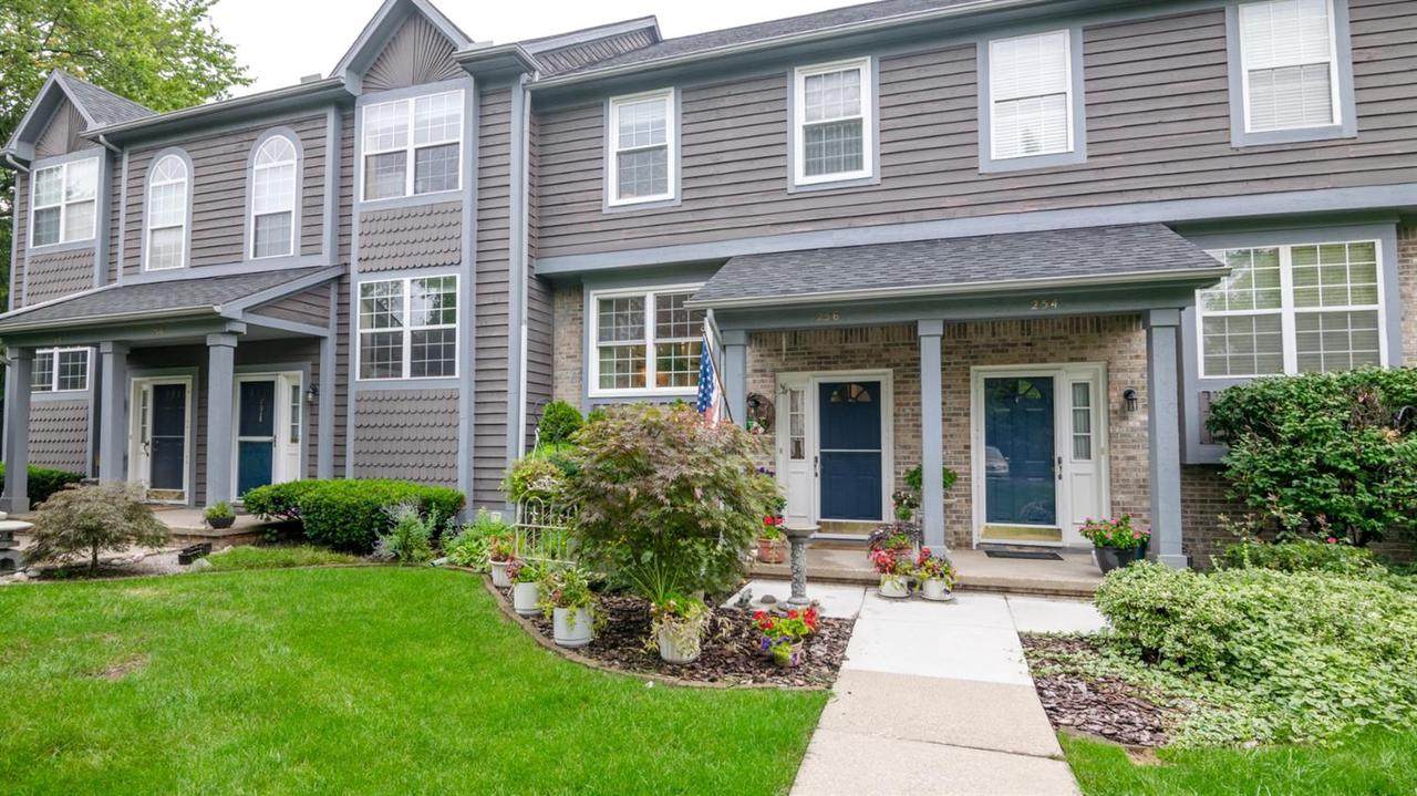 256 Lyn Anne Ct - Photo 1