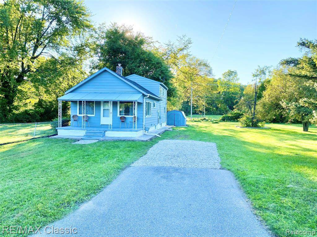 11298 Moore St - Photo 1