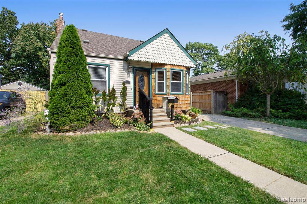 335 Harry Ave - Photo 1