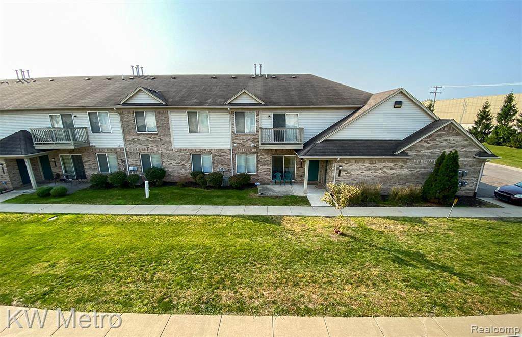 24128 Wedgewood Cir - Photo 1