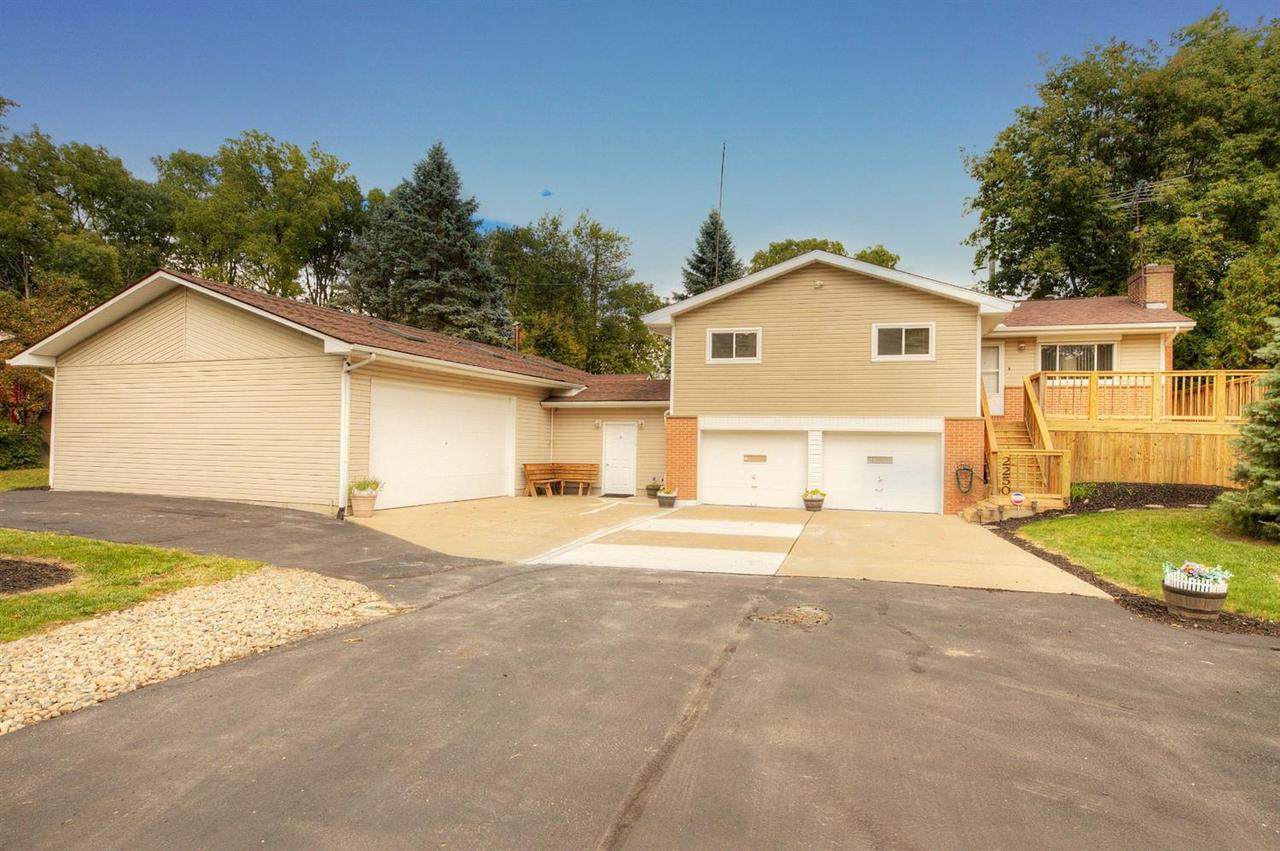 2250 Valley Dr. - Photo 1