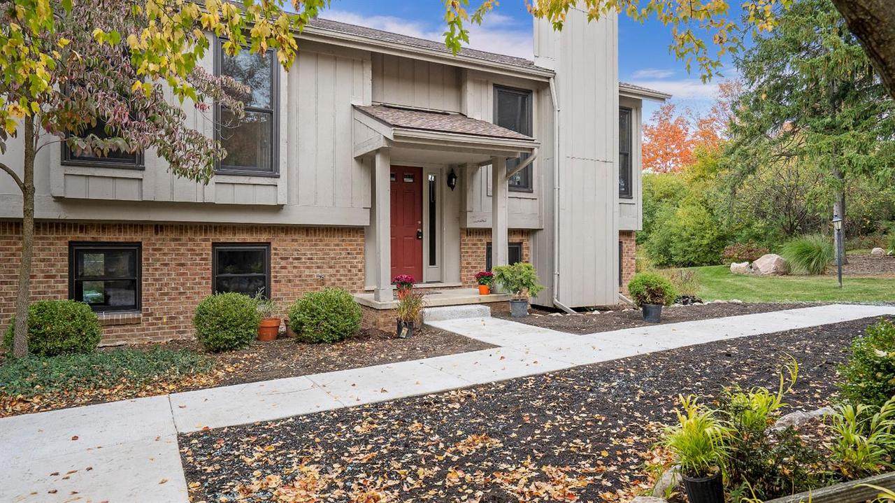 2170 Spruceway Ln - Photo 1