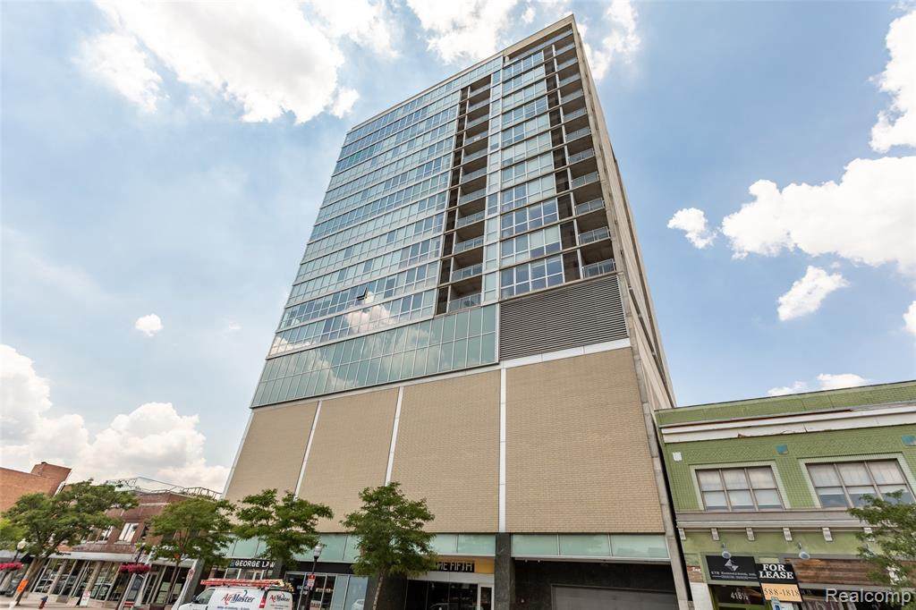 432 Washington Ave Unit 11 - Photo 1