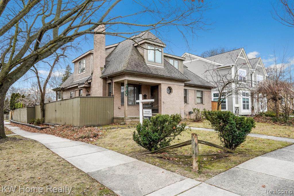 2590 Pembroke Rd - Photo 1