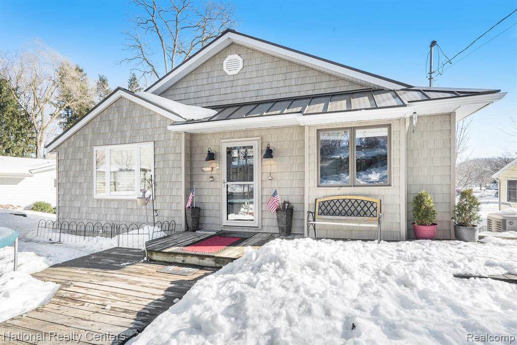 3001 Iroquois Trl - Photo 1