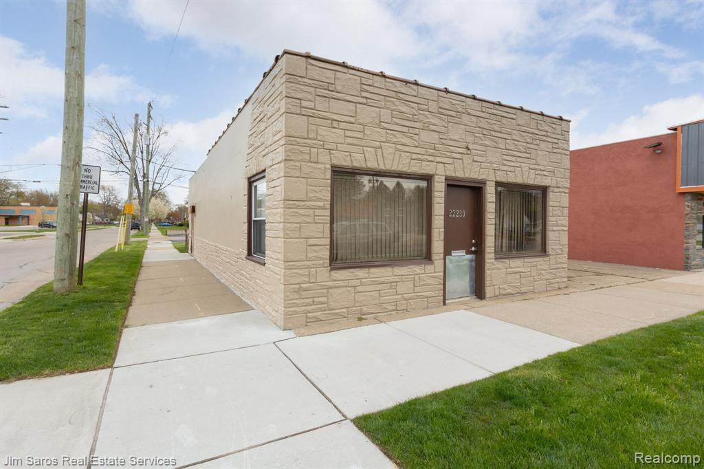22230 Harper - Photo 1