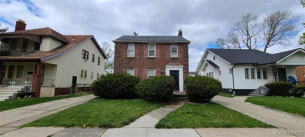15811 Biltmore - Photo 1