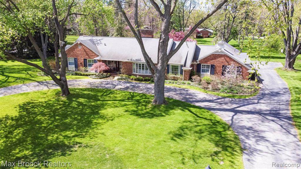 922 Timberlake Dr - Photo 1