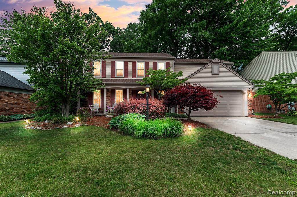 7889 Millwood Dr - Photo 1