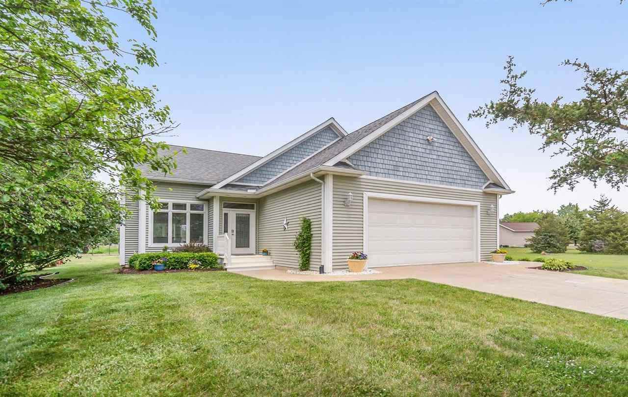 104 Flint Dr - Photo 1