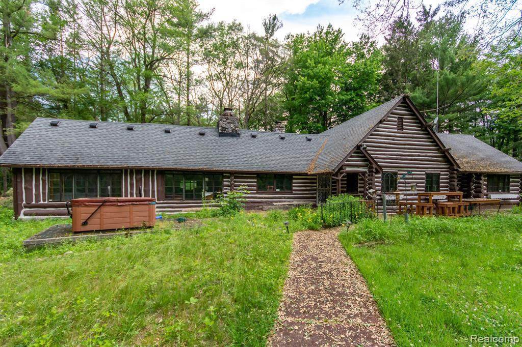 3184 Columbiaville Rd - Photo 1