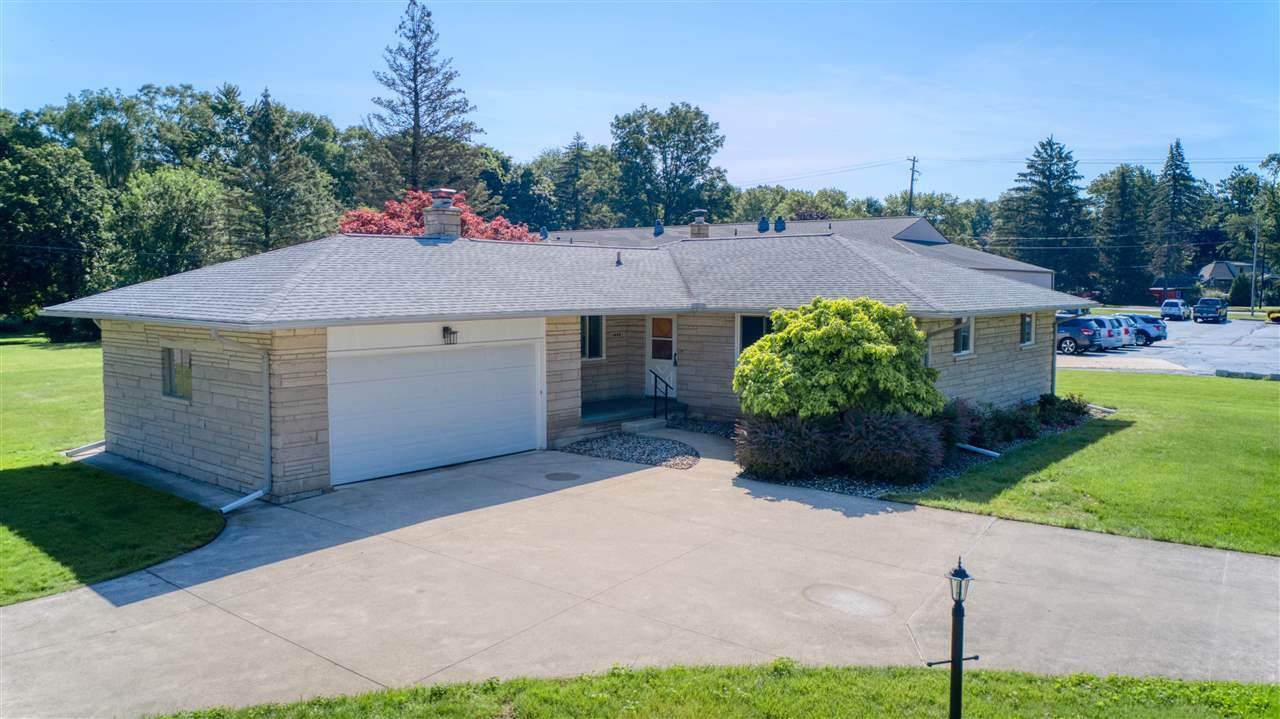 1003 Springcrest Blvd - Photo 1