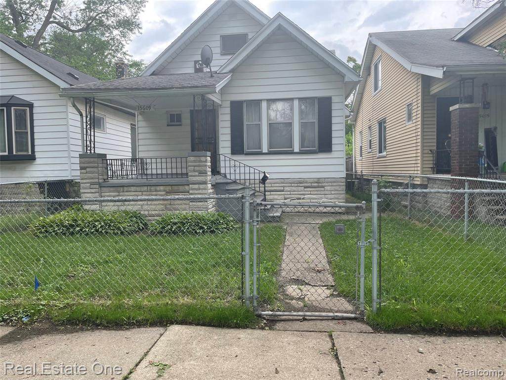 15609 La Salle Blvd - Photo 1