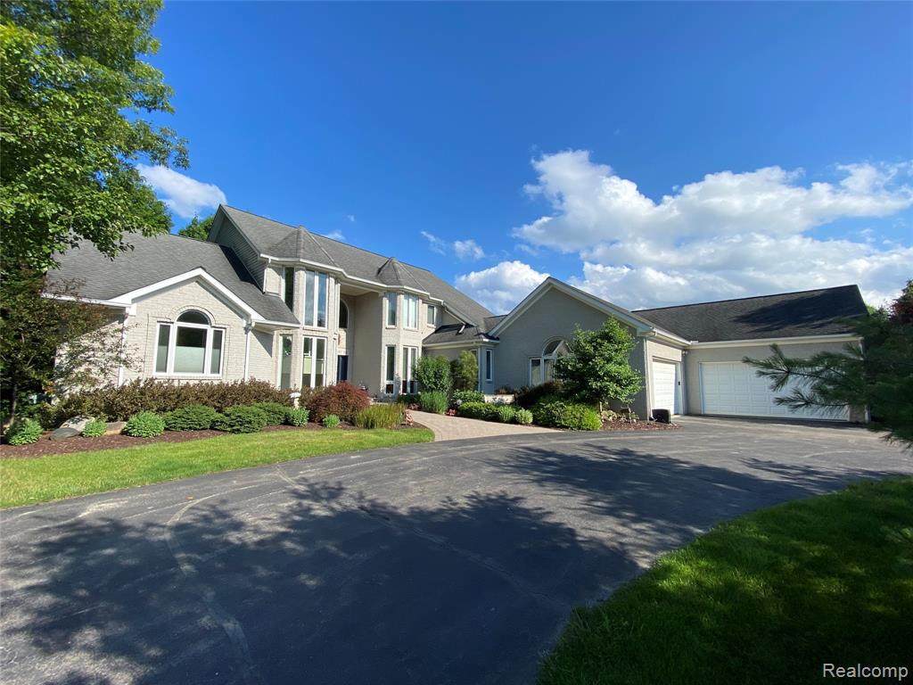 554 Pine Crest Crt - Photo 1