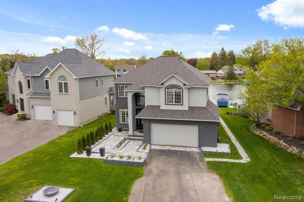 305 Beverly Estates Dr - Photo 1