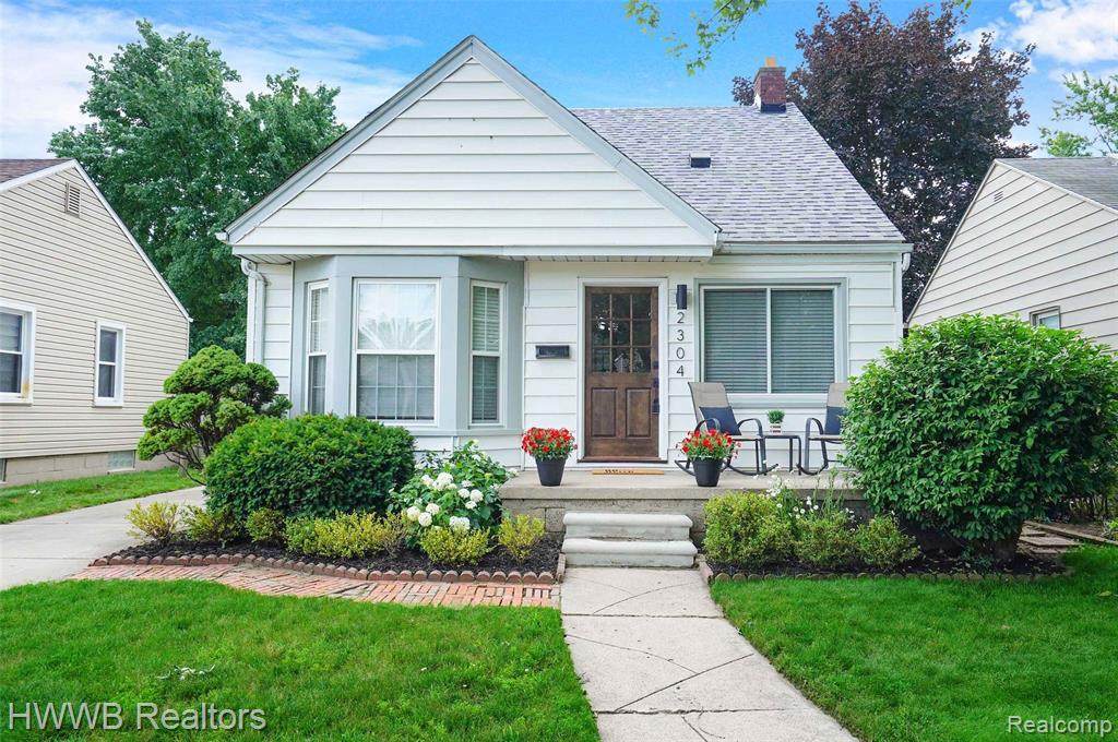 2304 Middlesex Ave - Photo 1