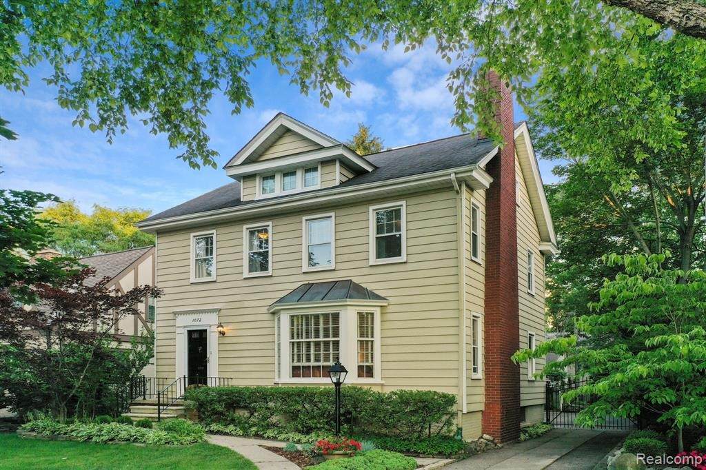 1072 Ridgedale Ave - Photo 1