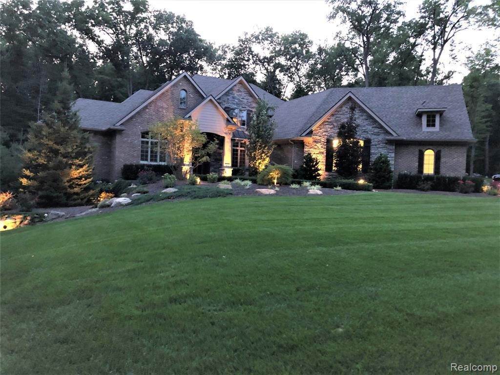 2634 Pine Bluffs Crt - Photo 1